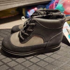 Cat & Jack Kids Black and Gray Boots
